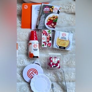 Mini Brand Creates Strawberry Cake SET